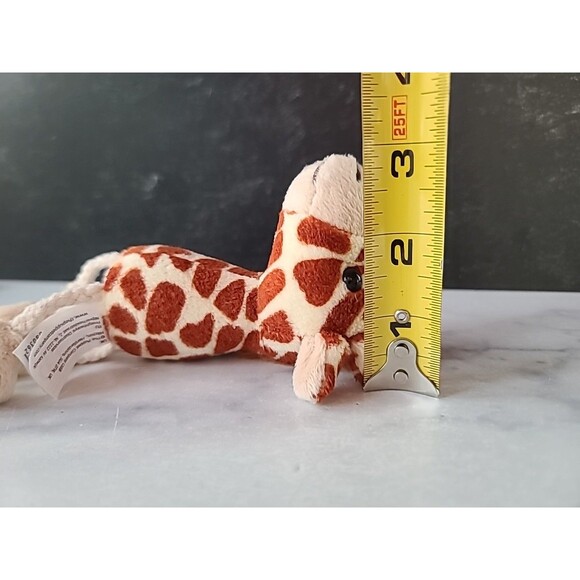 Giraffe Finger Puppet - Picture 8 of 10